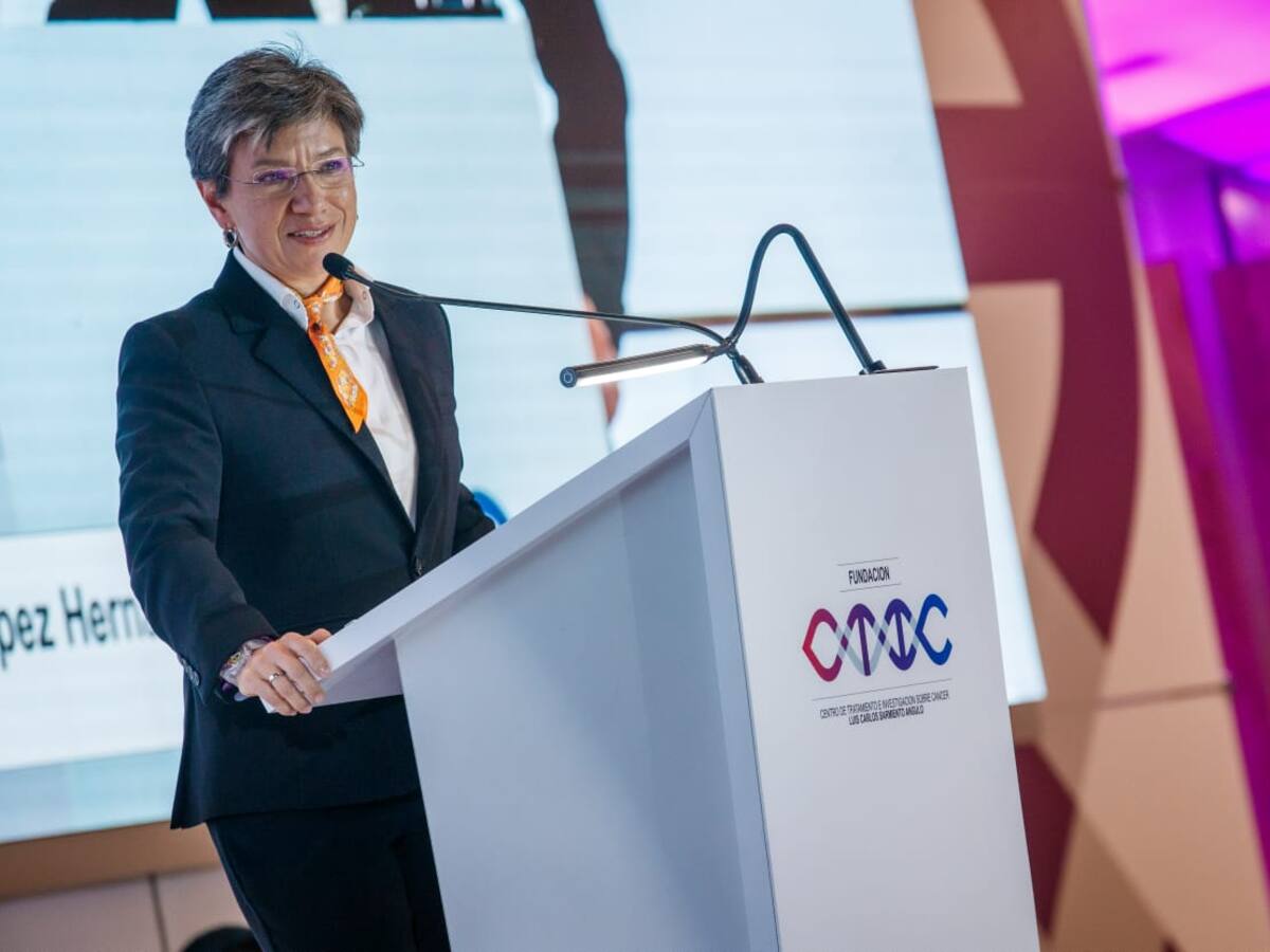 Claudia López insiste en que proyecto del metro elevado no tiene “ninguna reversa”