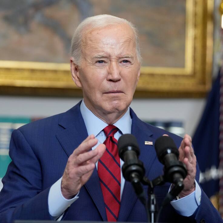Washington (United States Of America), 01/04/2024.- US President Joe Biden makes a statement on the campus unrest, in the Roosevelt Room of the White House in Washington, DC, USA, 02 May 2024. In his remarks, the president stated that racism and anti-semitism have no place in America. Nationwide protests have sprung up across the country on school campuses, many calling for institutions to divest investments in Israel and in support of a ceasefire in the Gaza conflict. (Protestas) EFE/EPA/CHRIS KLEPONIS / POOL