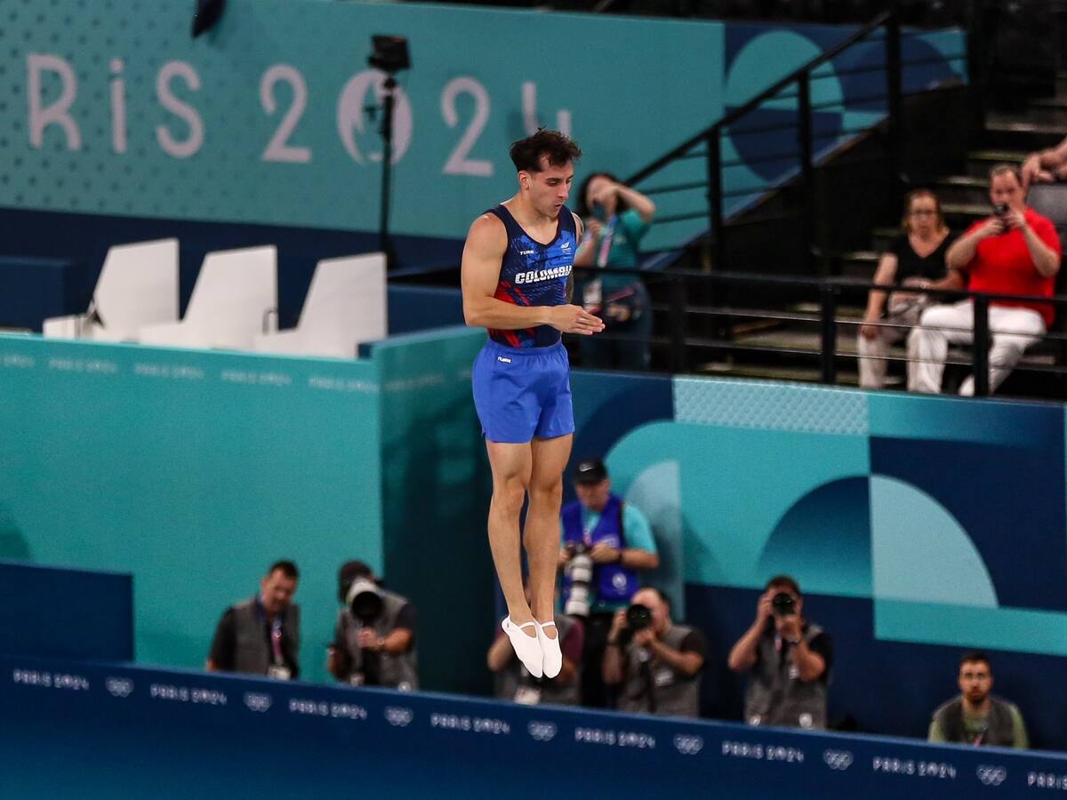 Ángel Hernández se quedó con diploma olímpico en gimnasia de trampolín en los JJ. OO.