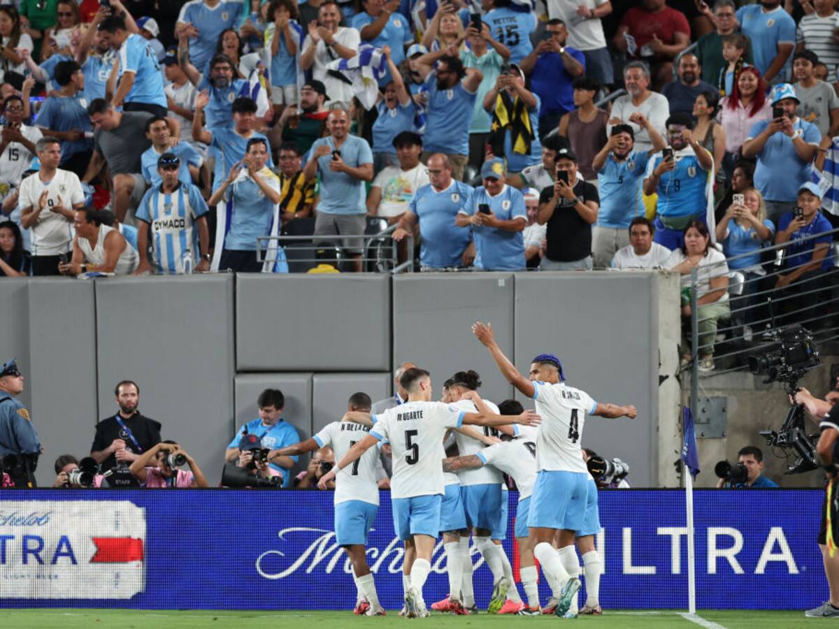 Contundentes: Uruguay goleó a Bolivia 5-0 y se acerca a cuartos de final de la Copa América