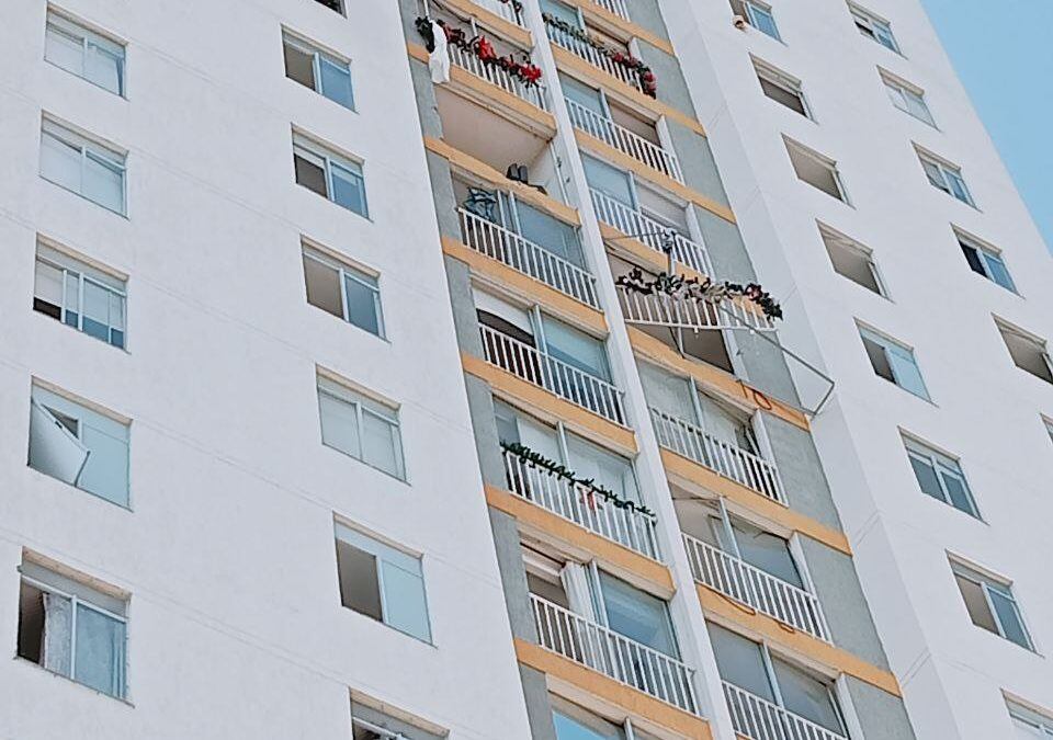 Escape de gas generó explosión en edificio residencial de Cartagena. Foto: Suministrada.