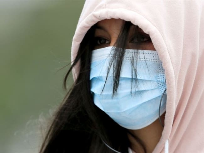 ¿Cómo podemos ayudarnos unos a otros durante el aislamiento?. Foto: Getty Images