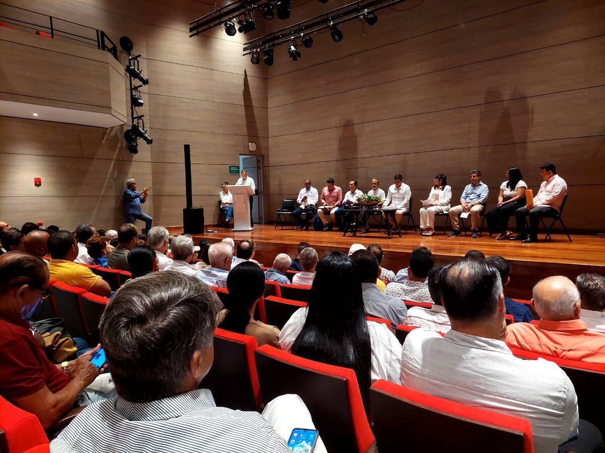 Gremios en Cartagena respaldaron gobierno de Dumek Turbay