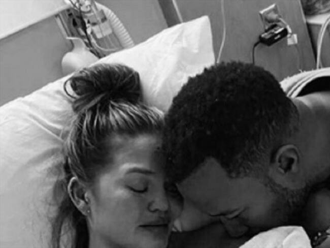 Chrissy Teigen y John Legend. Foto: Instagram @chrissyteigen.