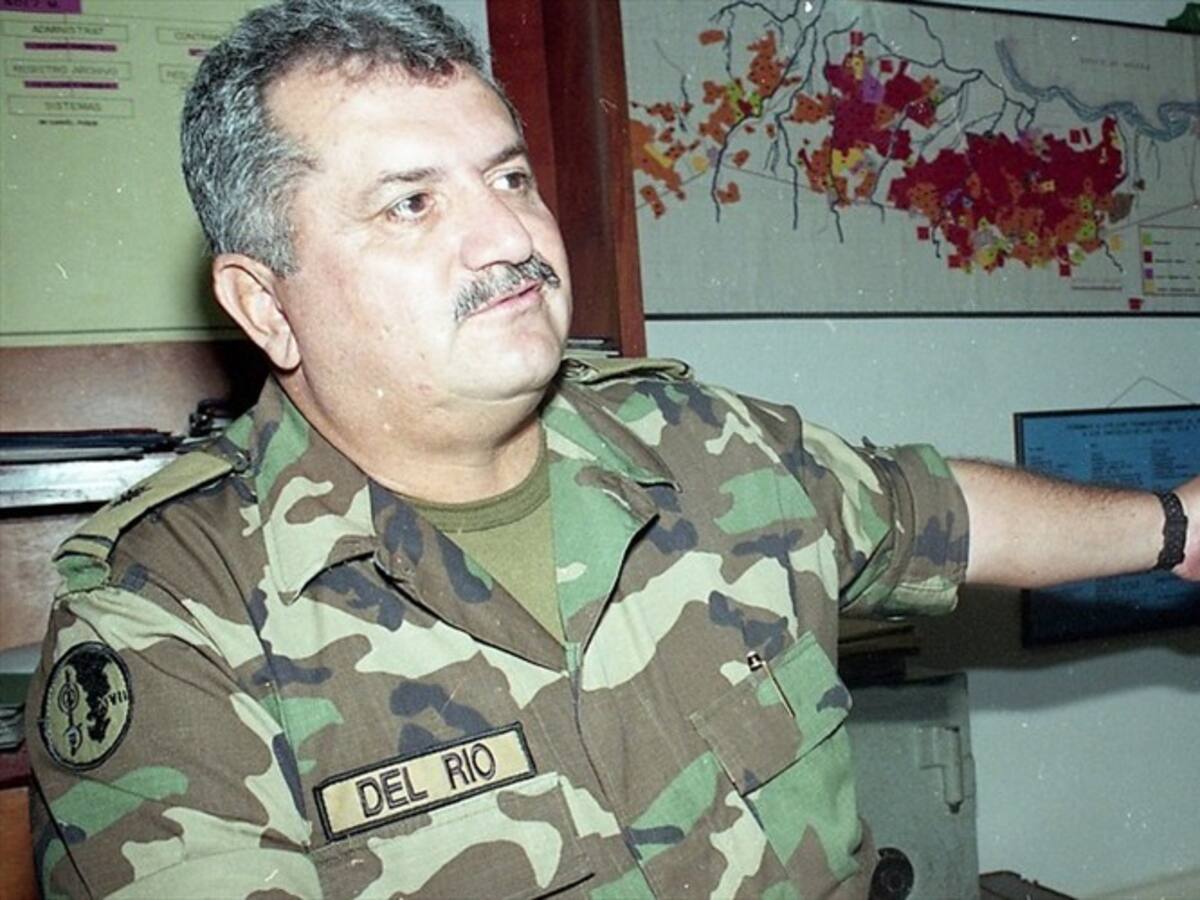 General (r) Rito Alejo del Río internado en UCI tras sufrir un infarto