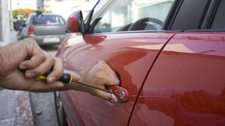 Alerta de las autoridades en Huila para que propietarios de vehículos no los dejen en zonas inseguras. . Foto: Colprensa