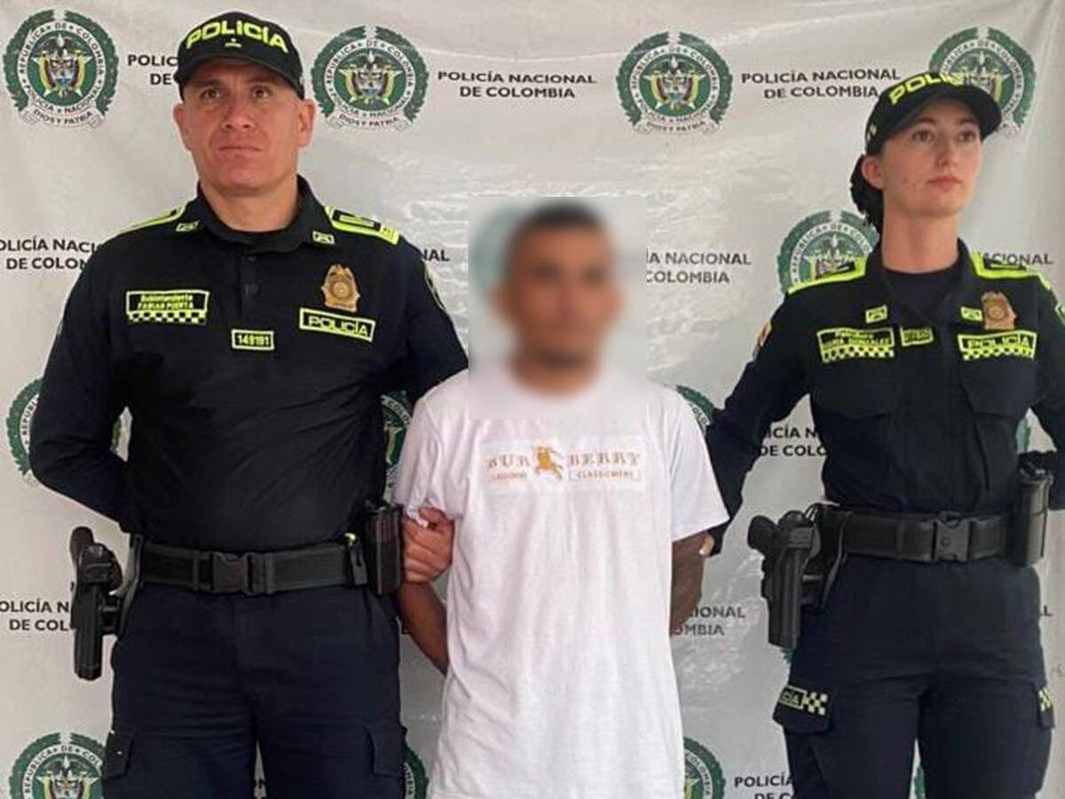 La policía captura a presunto miembro del ‘Clan del Golfo’ por triple homicidio al oriente de Caldas