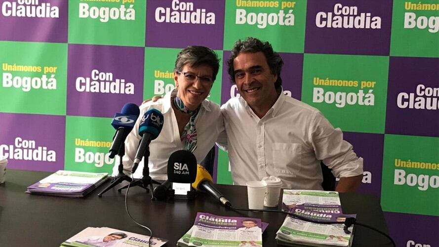 El excandidato presidencial Sergio Fajardo anunció oficialmente su apoyo a la candidatura de Claudia López a la Alcaldía de Bogotá. Foto: Lucas Pombo