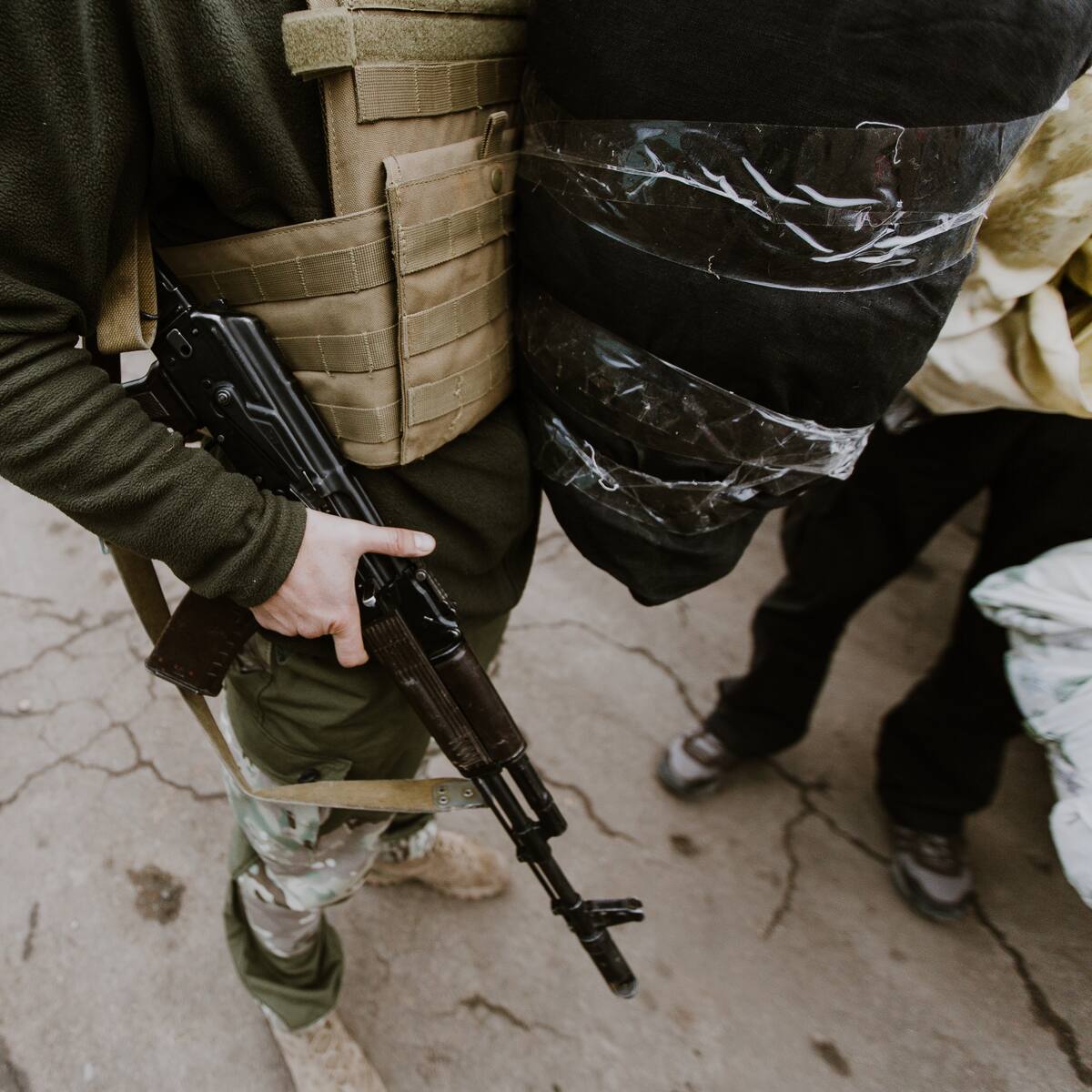 Civiles en Ucrania entrenan ante la posibilidad de una guerra con Rusia, según voluntario