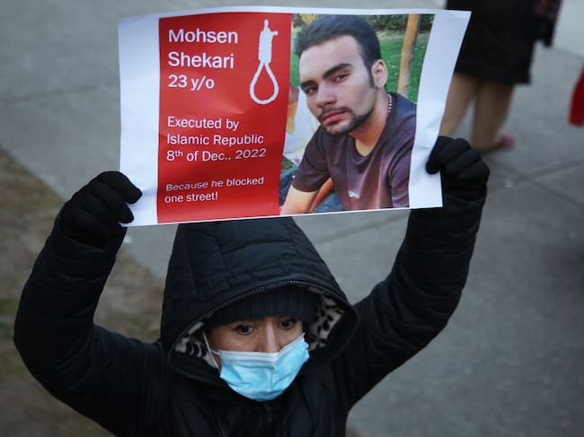 Protestas contra el régimen islámico iraní tras la muerte de la joven Kurda Mahsa Amini, a manos de la Policía de Moralidad de Irán por usar 'inadecuadamente' su hiyab.