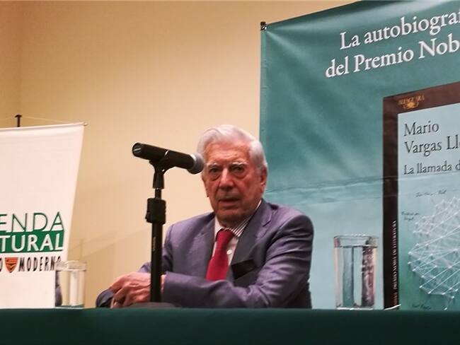 Mario Vargas Llosa. Foto: La Wcon Julio Sánchez Cristo