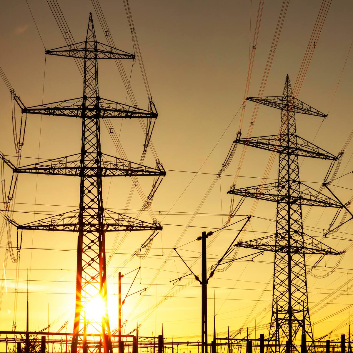 CREG anunció que “el sistema eléctrico del país pasará de estar en vigilancia a riesgo”