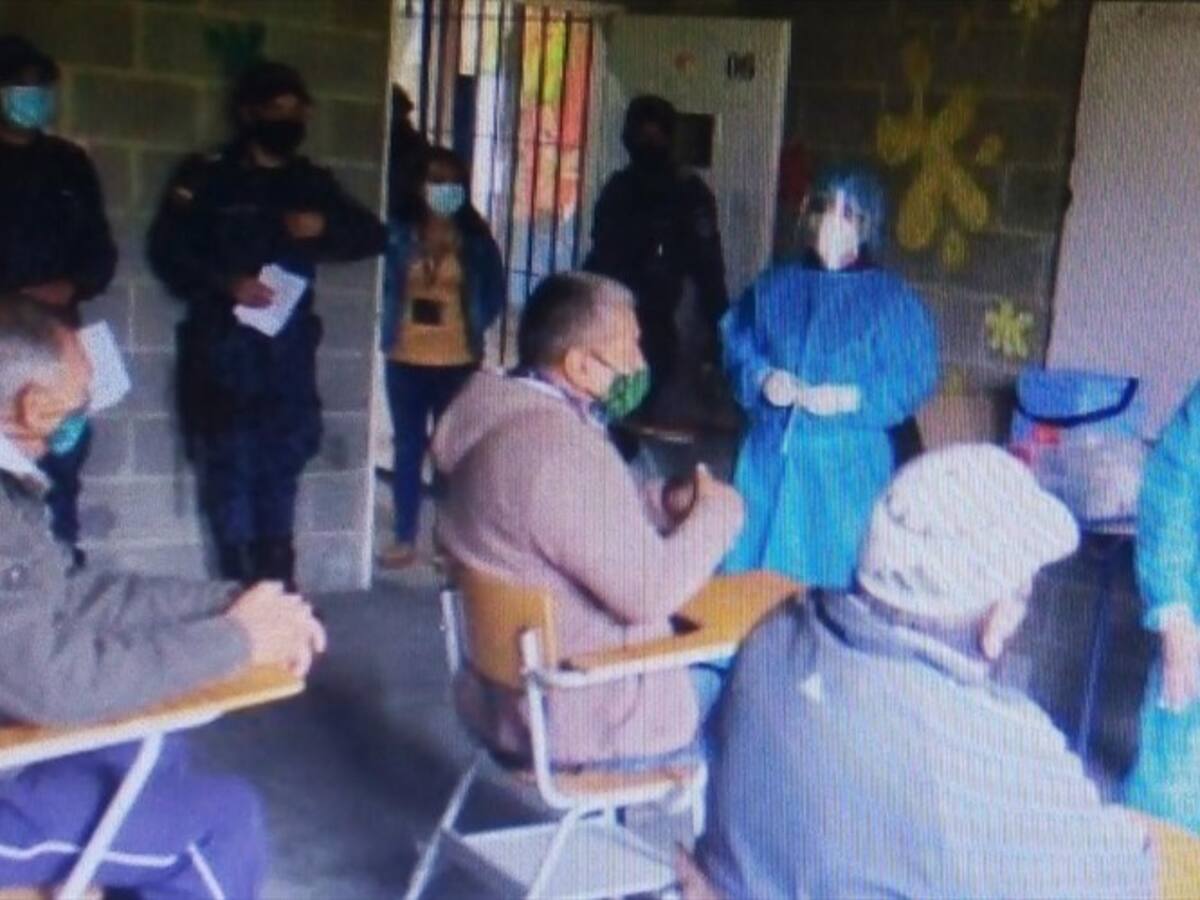 Inicia vacunación contra el coronavirus en la cárcel de máxima seguridad de Cómbita