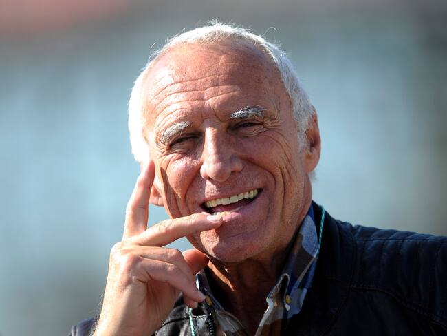 Dietrich Mateschitz, creador de imperio de bebidas y deportivo Red Bull. Foto: Getty Images.