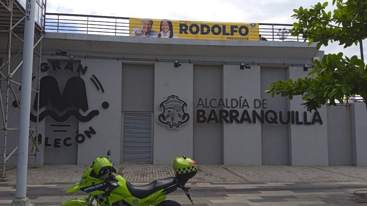 Valla publicitaria Rodolfo Hernández. Foto: Twitter: @AntonioBohrquez