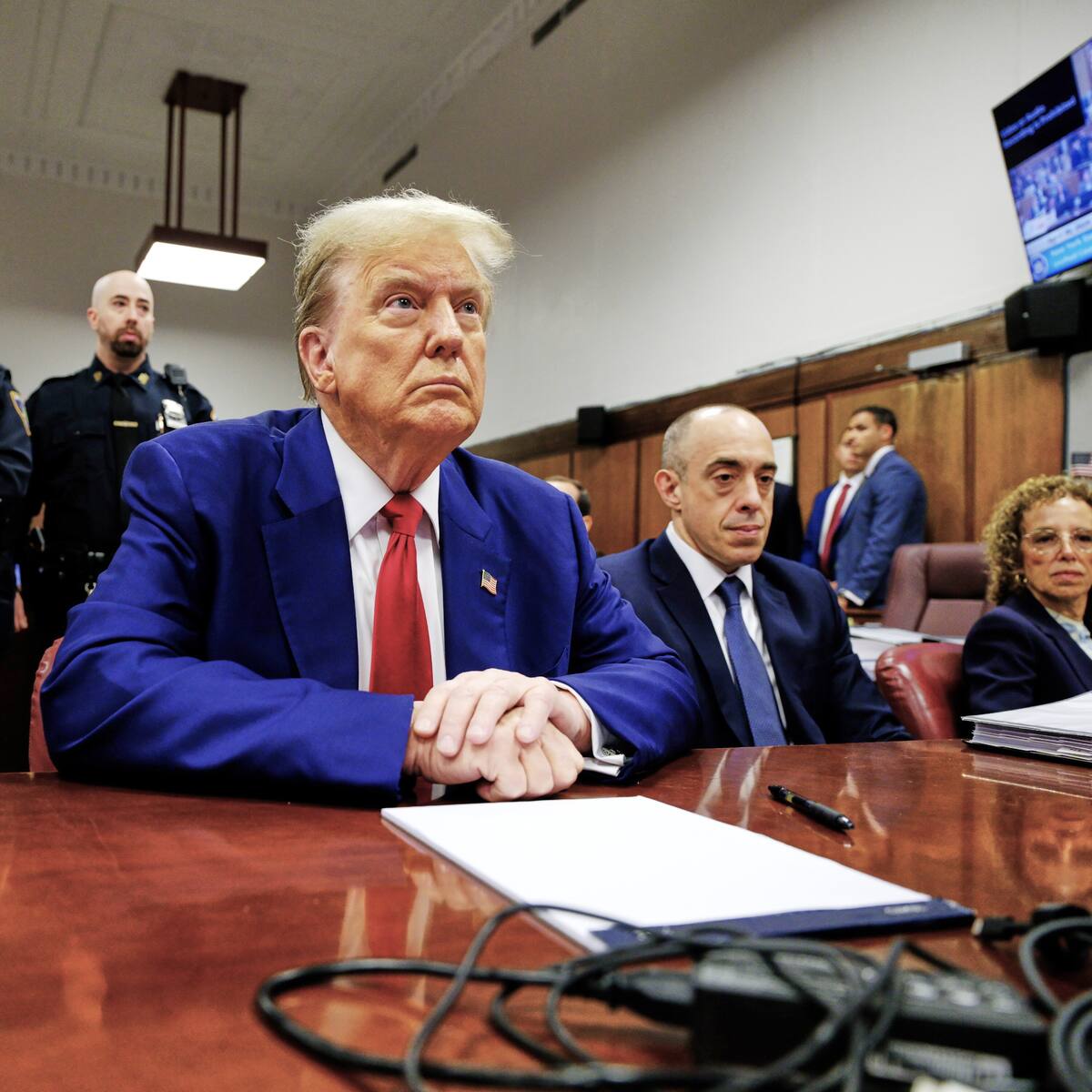 Juez de Nueva York multó a Trump con 9.000 dólares por ultraje al tribunal
