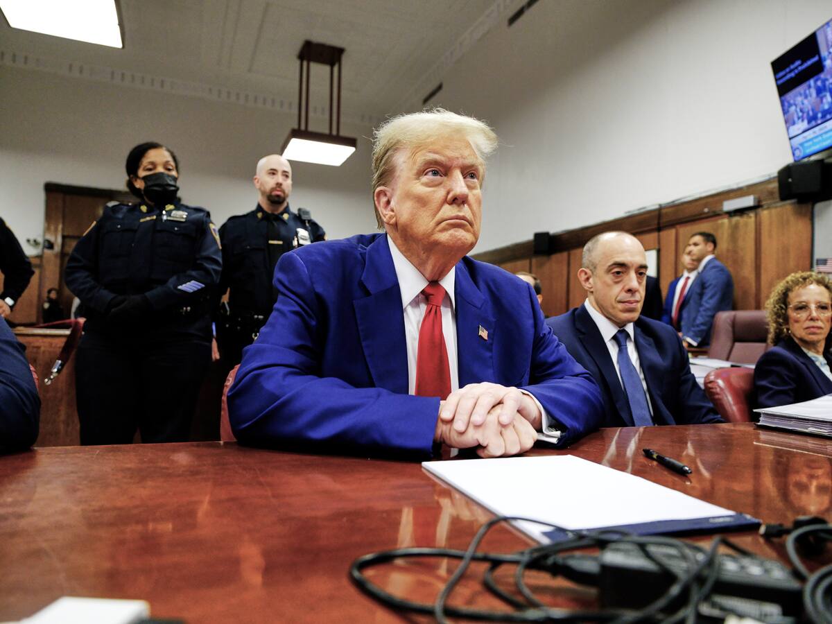 Juez de Nueva York multó a Trump con 9.000 dólares por ultraje al tribunal