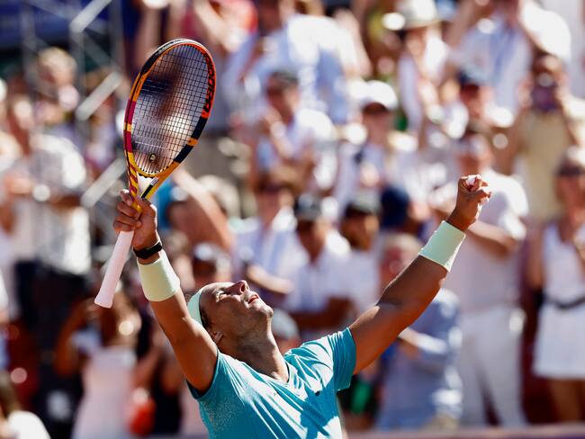 Bastad (Sweden), 20/07/2024.- Rafael Nadal of Spain celebrates winning his Men's Singles semi final match against Duje Ajdukovic of Croatia at the Swedish Open tennis tournament in Bastad, Sweden, 20 July 2024. (Tenis, Croacia, España, Suecia) EFE/EPA/Adam Ihse SWEDEN OUT