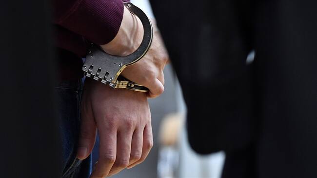 La red de lavado de activos y narcotráfico defraudó millones de dólares a través de giros pequeños de divisas, correos humanos y maletas doble fondo. Foto: Getty Images