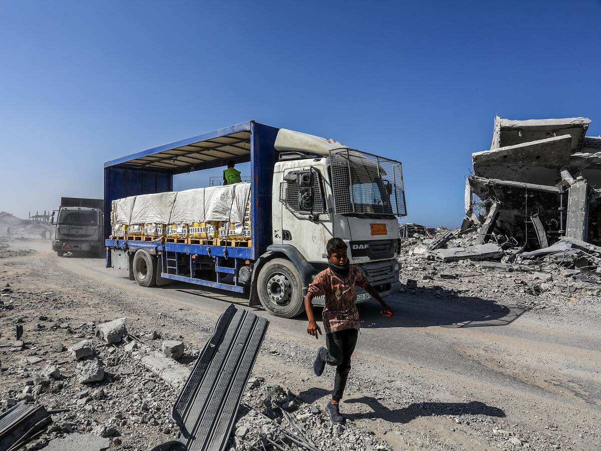 Israel solo abrió dos cruces para la entrada de ayuda a Gaza, mientras la ONU reclama más