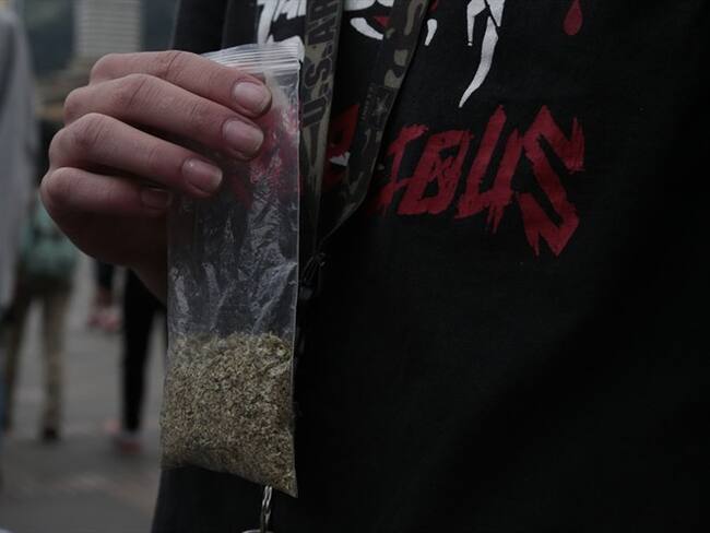 Expiden decreto en Cali que prohíbe el consumo de drogas y alcohol en espacios públicos