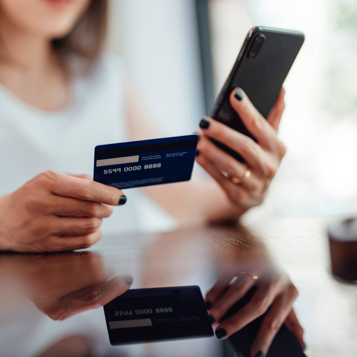 Denuncias contra Credivalores: “cancelé una tarjeta, pero hay compras a mi nombre”