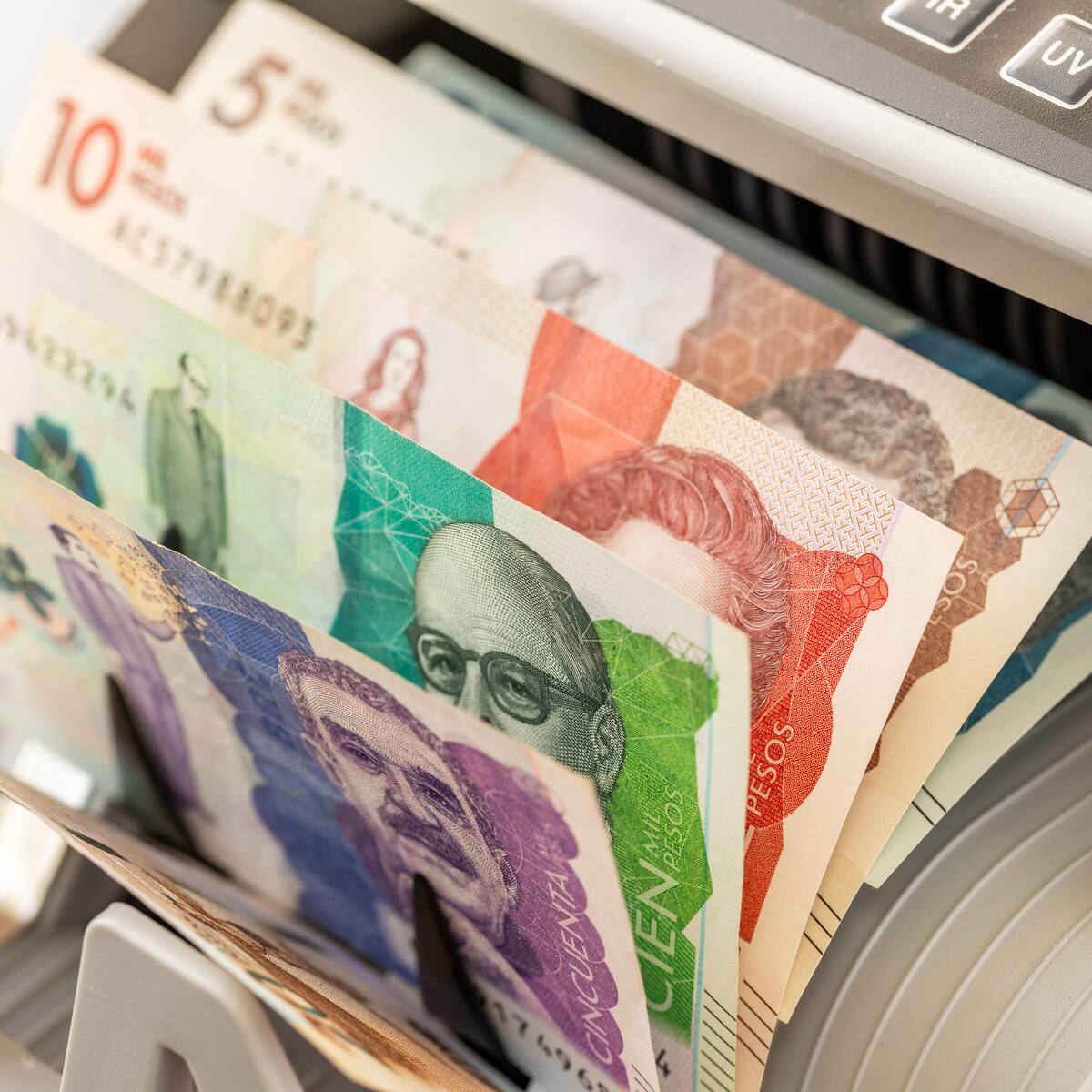 “Como Presupuesto de 2026 está desfinanciado, el otro año deberían recortar $38 billones”: Carf