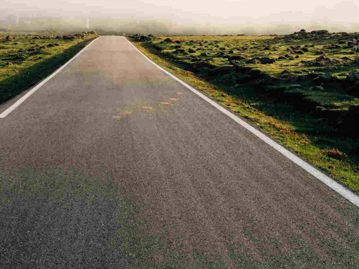 Carretera Los Llanos-Tarazá en Antioquia sigue cerrada por derrumbe