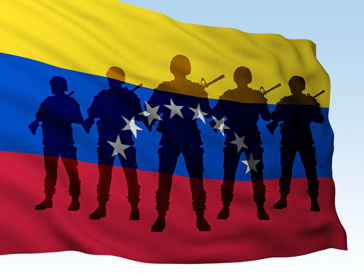 Militares venezolanos se preparan para un estado de excepción por despliegue de EE.UU .