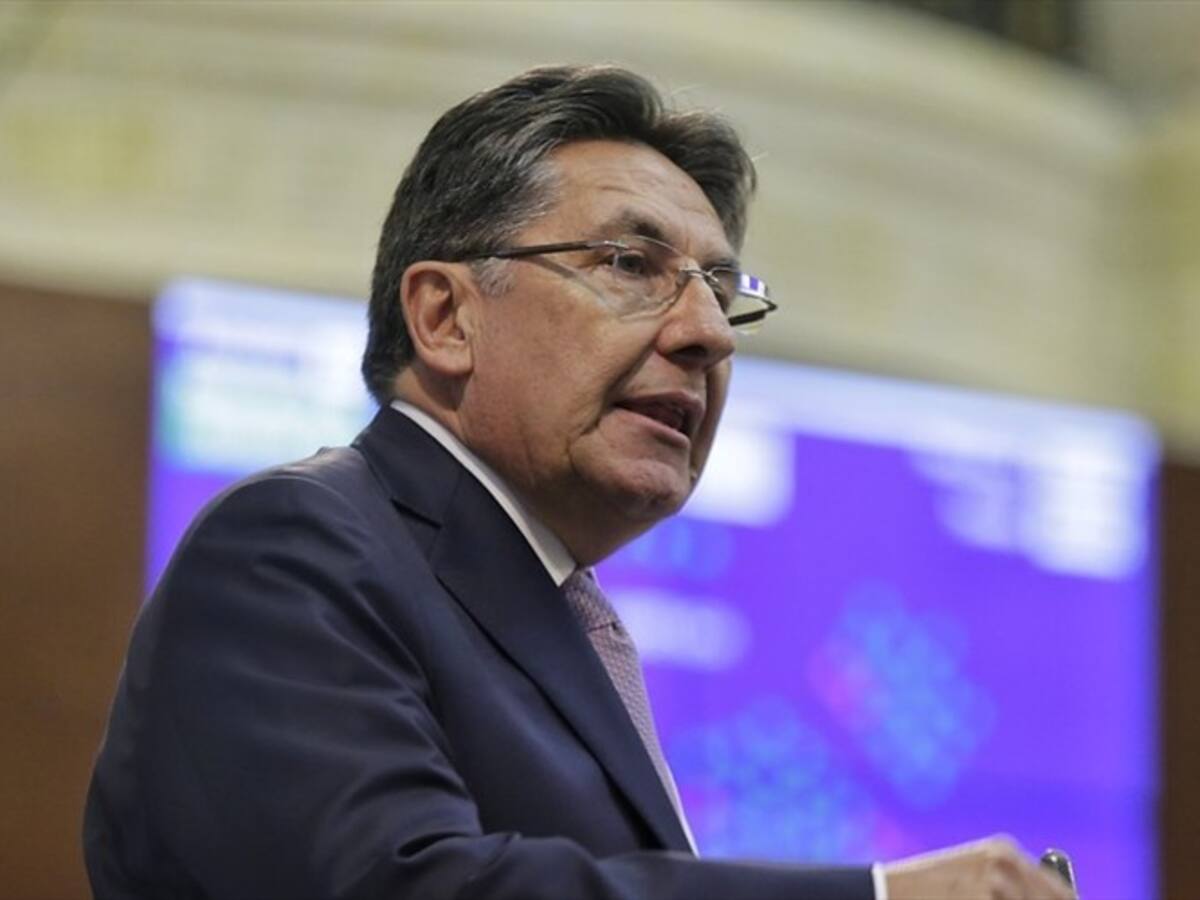 Exfiscales son llamados a juicio por declaraciones contra Néstor Humberto Martínez