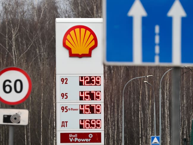 Foto de referencia de una estación de gasolina Shell en Rusia. (Photo by Alexander Ryumin\TASS via Getty Images)