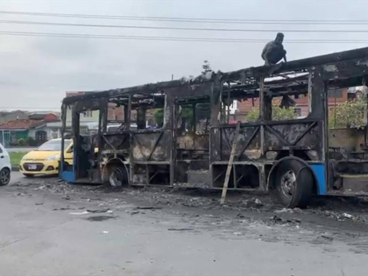 Alcalde de Cali ofrece recompensa por autores de vandalismo contra el MIO