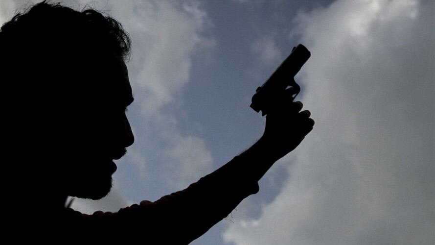 La reacción los guardias permitió que los ocupantes resultaran ilesos, pero el agresor no fue detenido. Foto: Colprensa