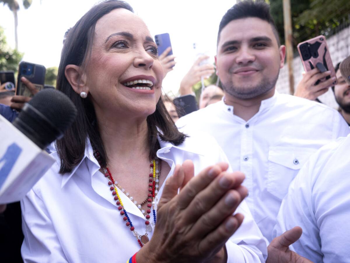 Corina Machado pide a testigos de mesa que aseguren el acta de votación de los comicios