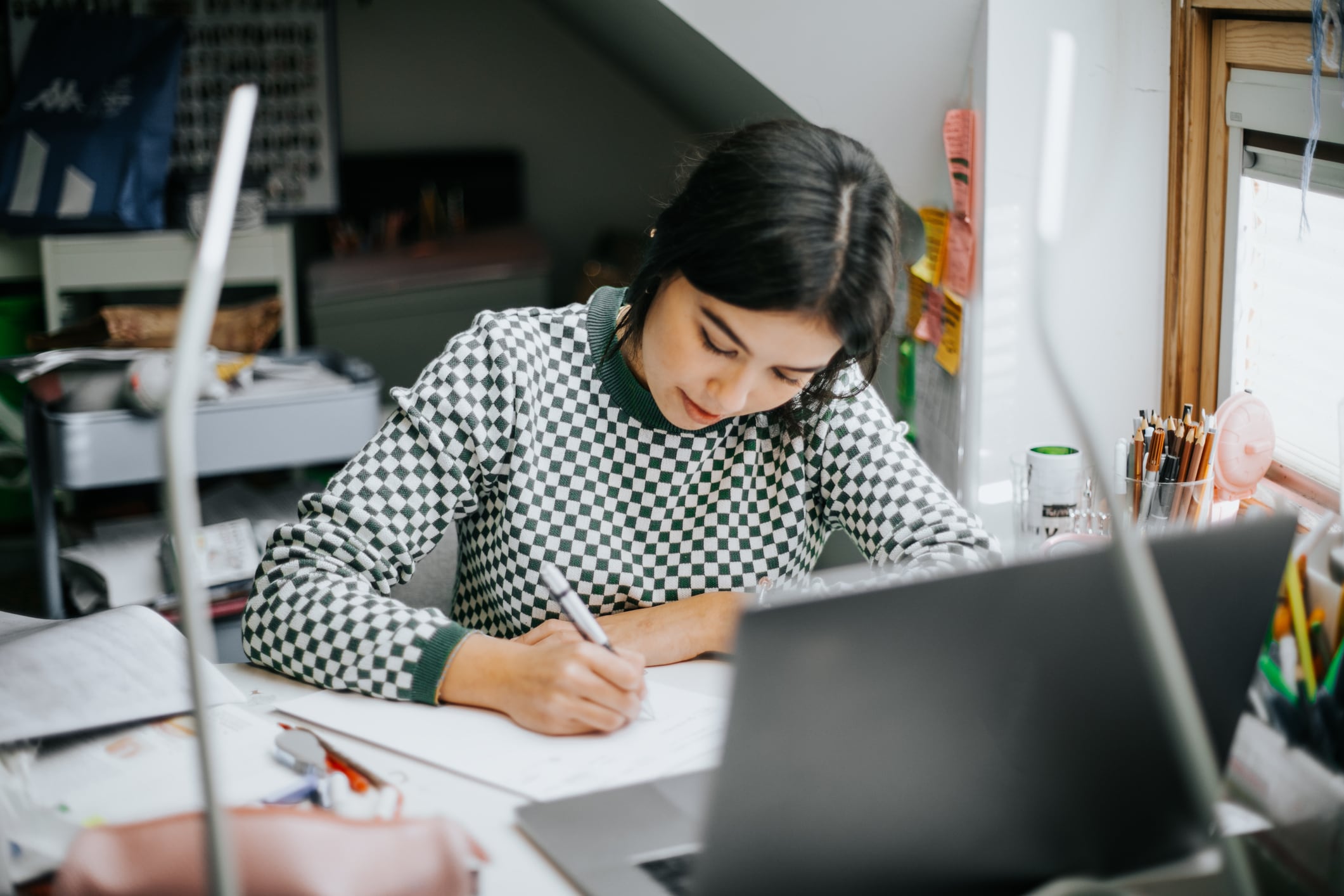 Imagen de referencia de persona estudiando. Foto: Getty Images
