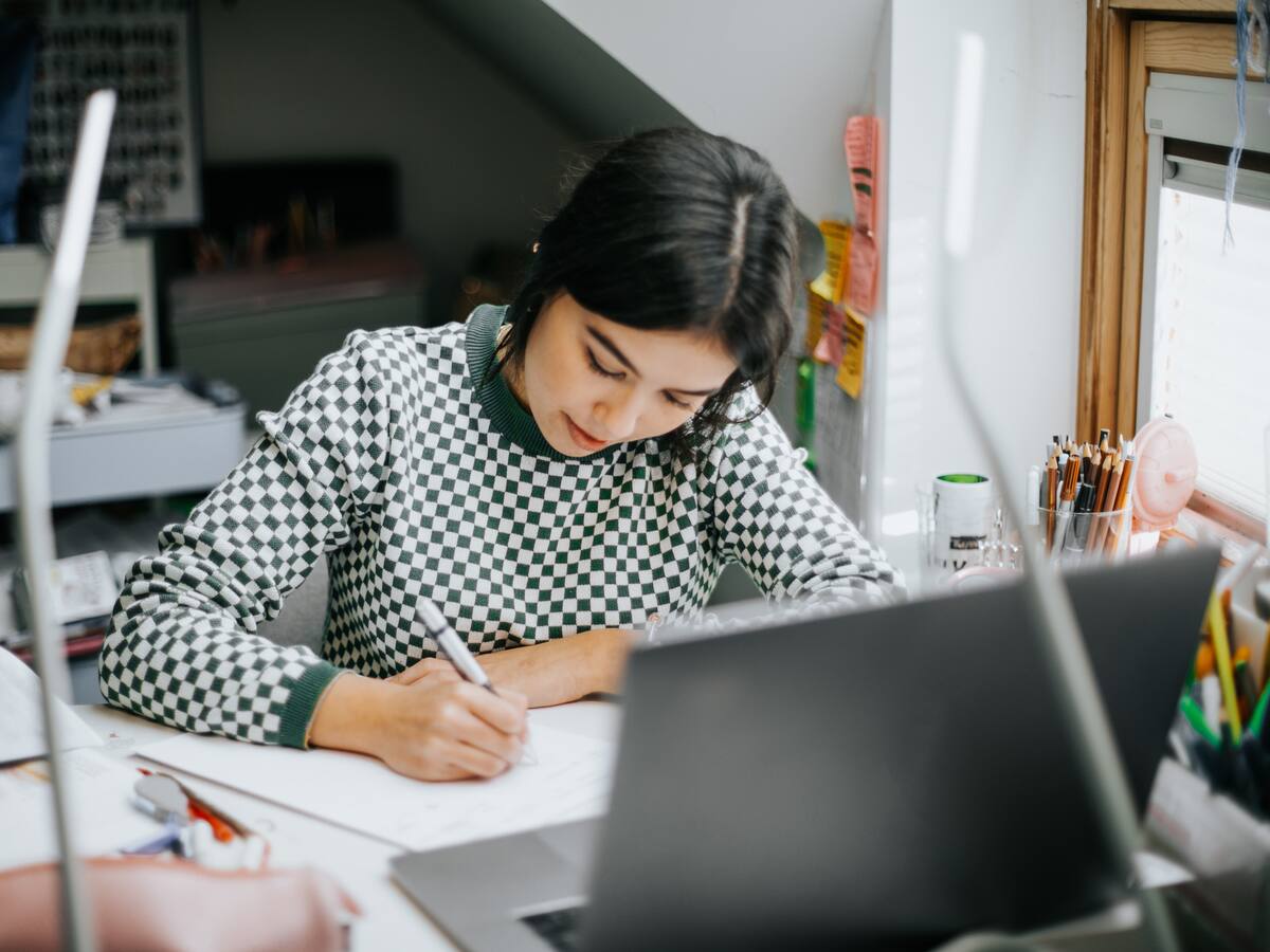 Ministerio de Educación lanza nuevas becas internacionales: conozca las ofertas