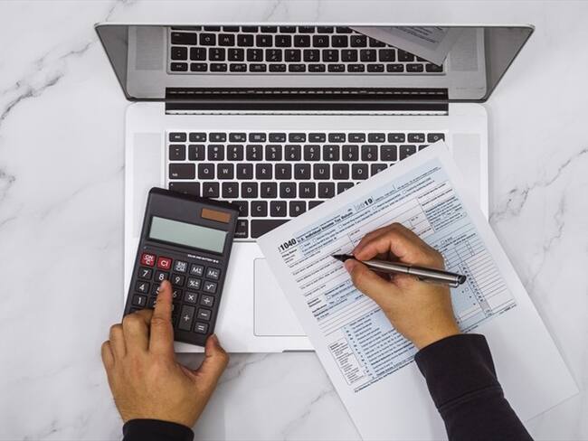 Estos son los recursos que la DIAN ha habilitado para que los usuarios hagan sus trámites de manera digital.. Foto: Getty Images