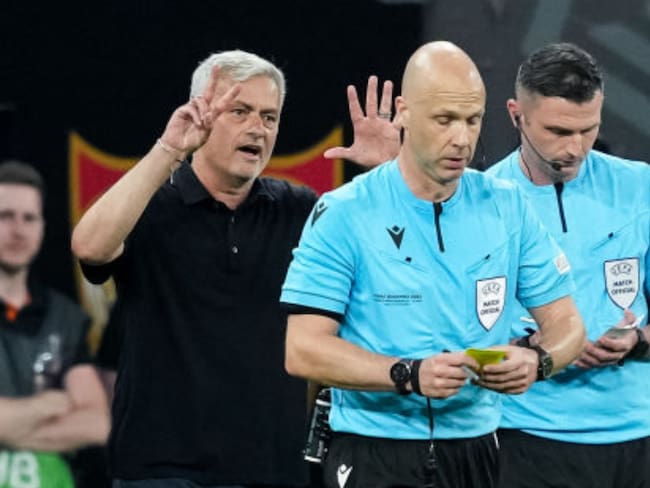 UEFA abre proceso disciplinario contra Mourinho por insultos al árbitro Anthony Taylor Foto: Giuseppe Maffia/NurPhoto via Getty Images