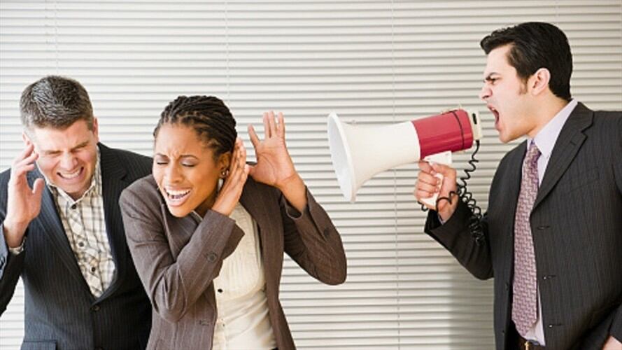 El 75 % de las personas declaran que tener un mal jefe es su principal razón para encontrarse bajo estrés.. Foto: Getty Images