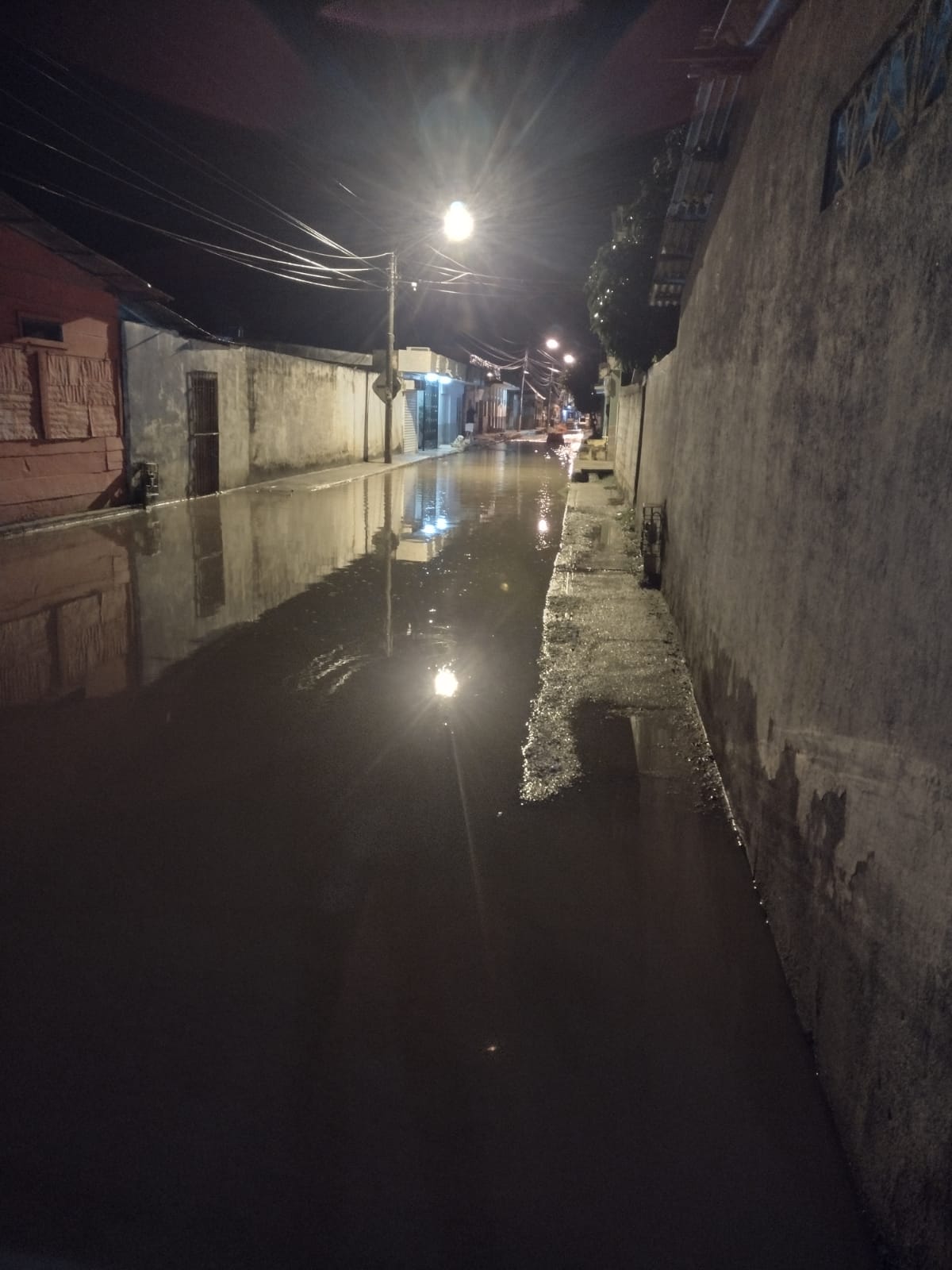 Desbordamiento del río Sevilla/ Carlos Julio Araujo.