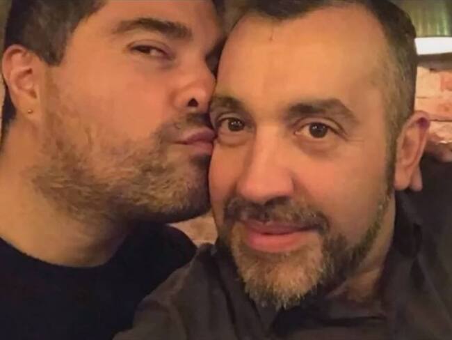 El sacerdote que se enamoró de un hombre y decidió dejar la sotana