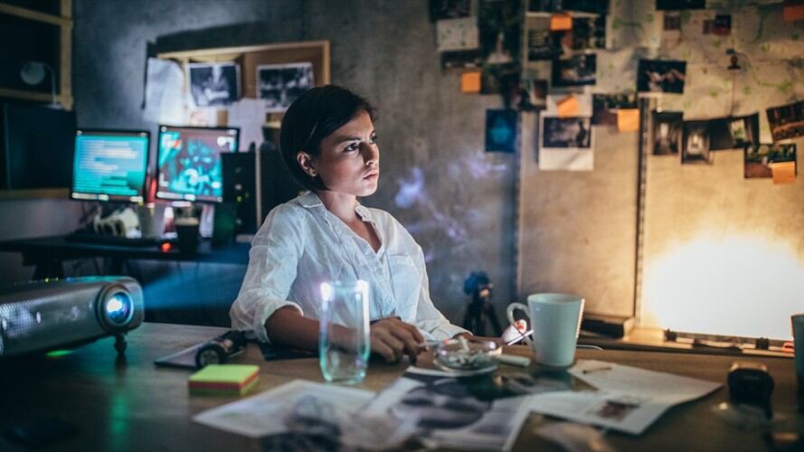 Una mujer se hizo detective privada para encontrar al asesino de su mejor amiga. Foto: Getty Images