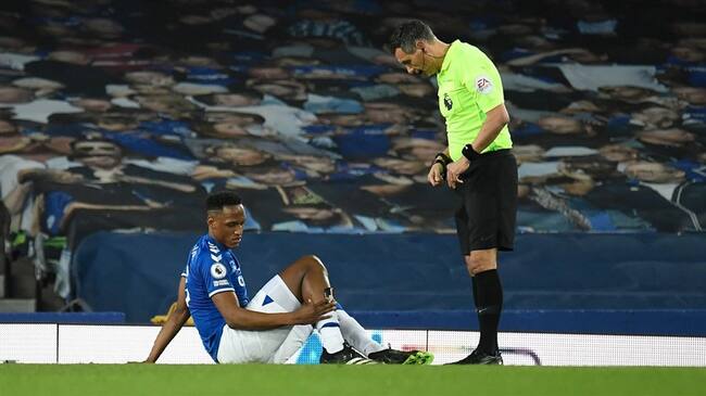Yerry Mina salió lesionado y enciende las alarmas en la Tricolor. Foto: Peter Powell - Pool/Getty Images