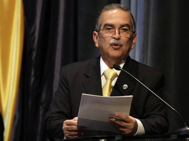 Cese al fuego bilateral es fundamental en la mesa de diálogos: exnegociador con ELN