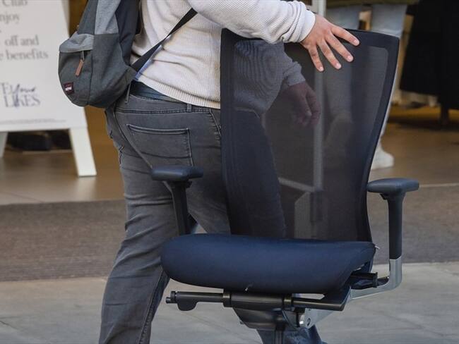 ¿Qué debe tener la silla ideal para el trabajo?. Foto: Referencia Getty Images