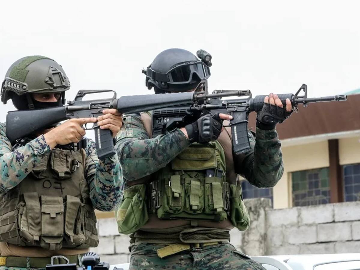 Doce muertos, de ellos 11 militares, dejó combate con disidentes de las Farc en Ecuador