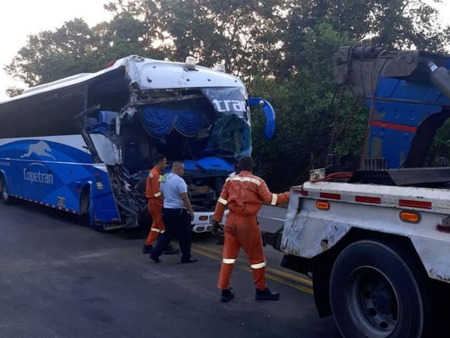Accidente en la vía Ruta del Sol. Foto: Cortesía