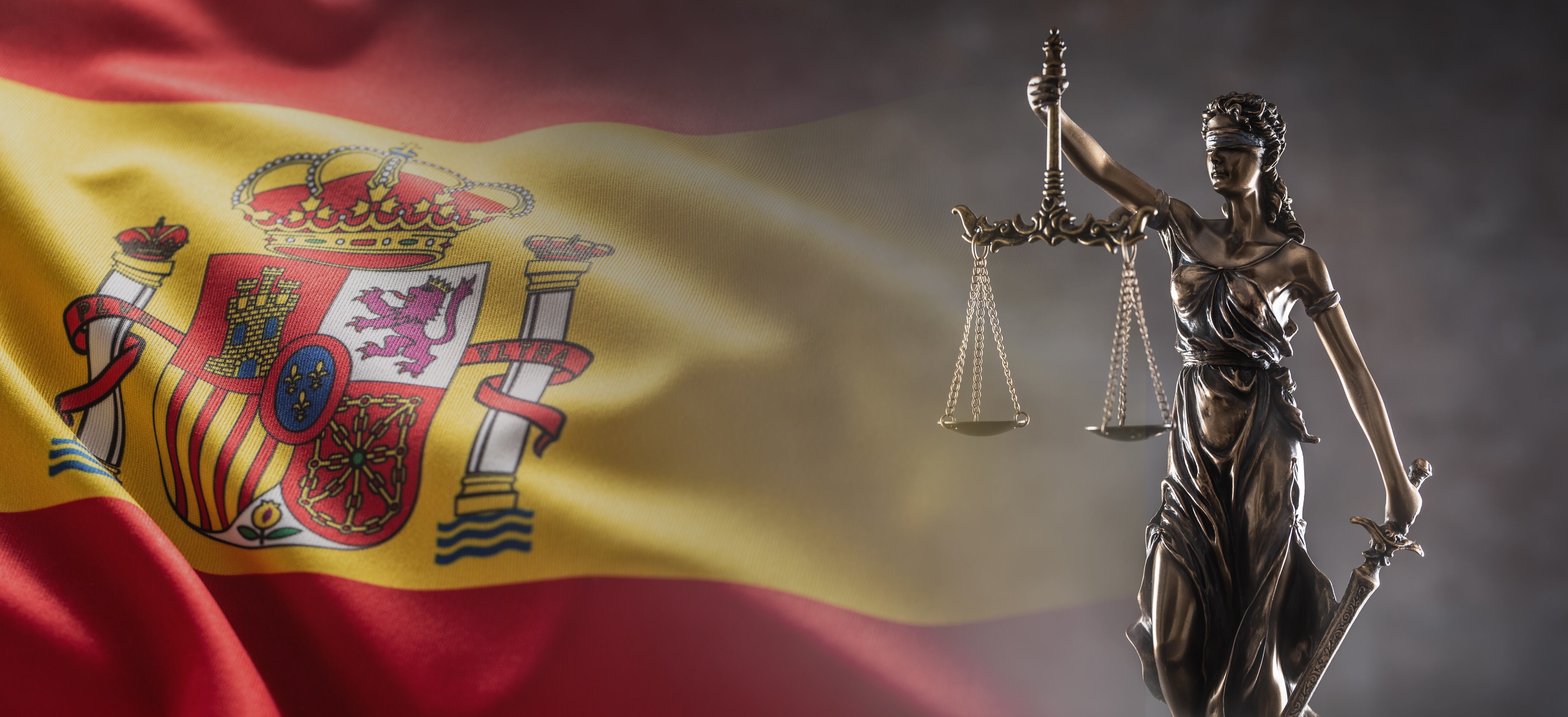 Símbolo de la Justicia con la bandera de España, imagen de referencia - Getty Images
