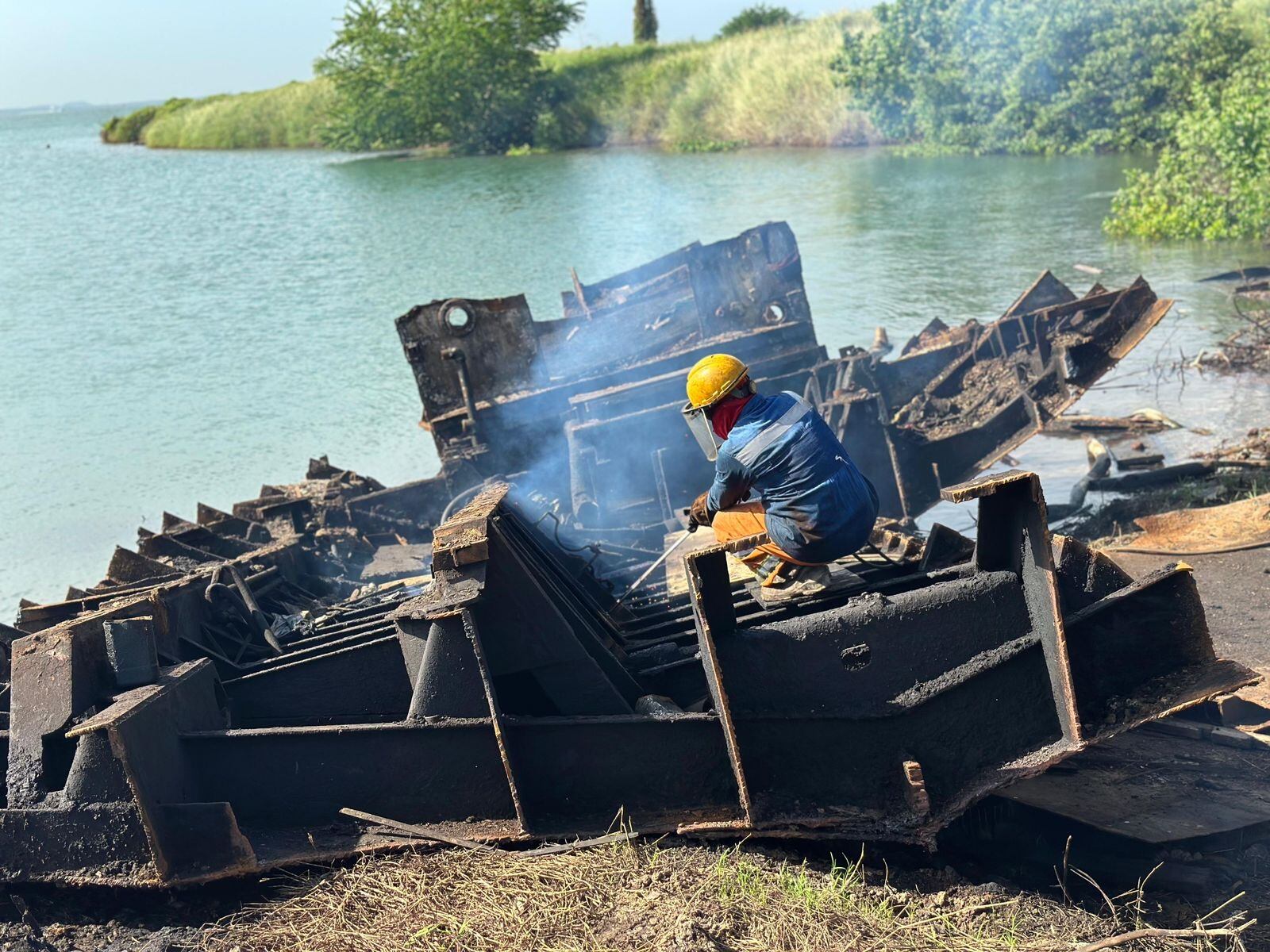 Chatarrización de embarcaciones de la bahía de Cartagena. Foto: cortesía.