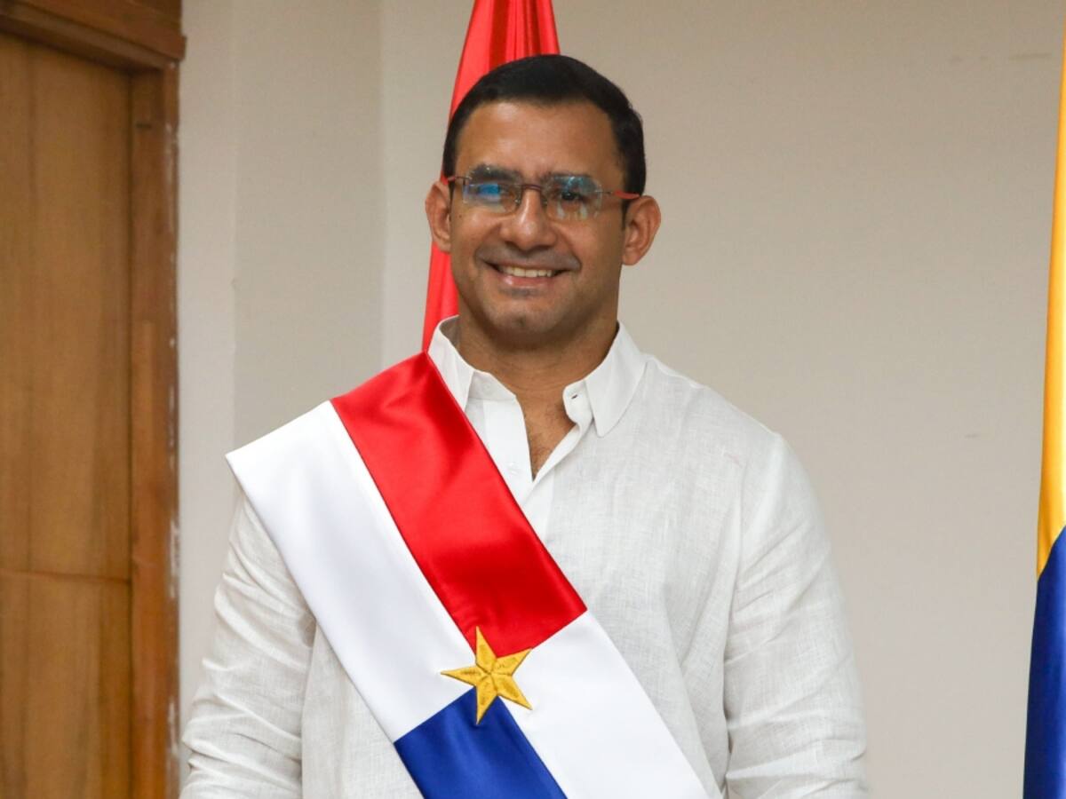 Hugo Kerguelén García se posesionó como alcalde de Montería